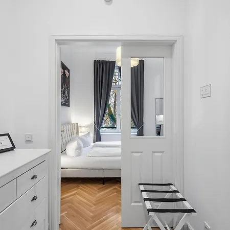 Zu Besuch Im Palast - Perfekte Lage Dresden